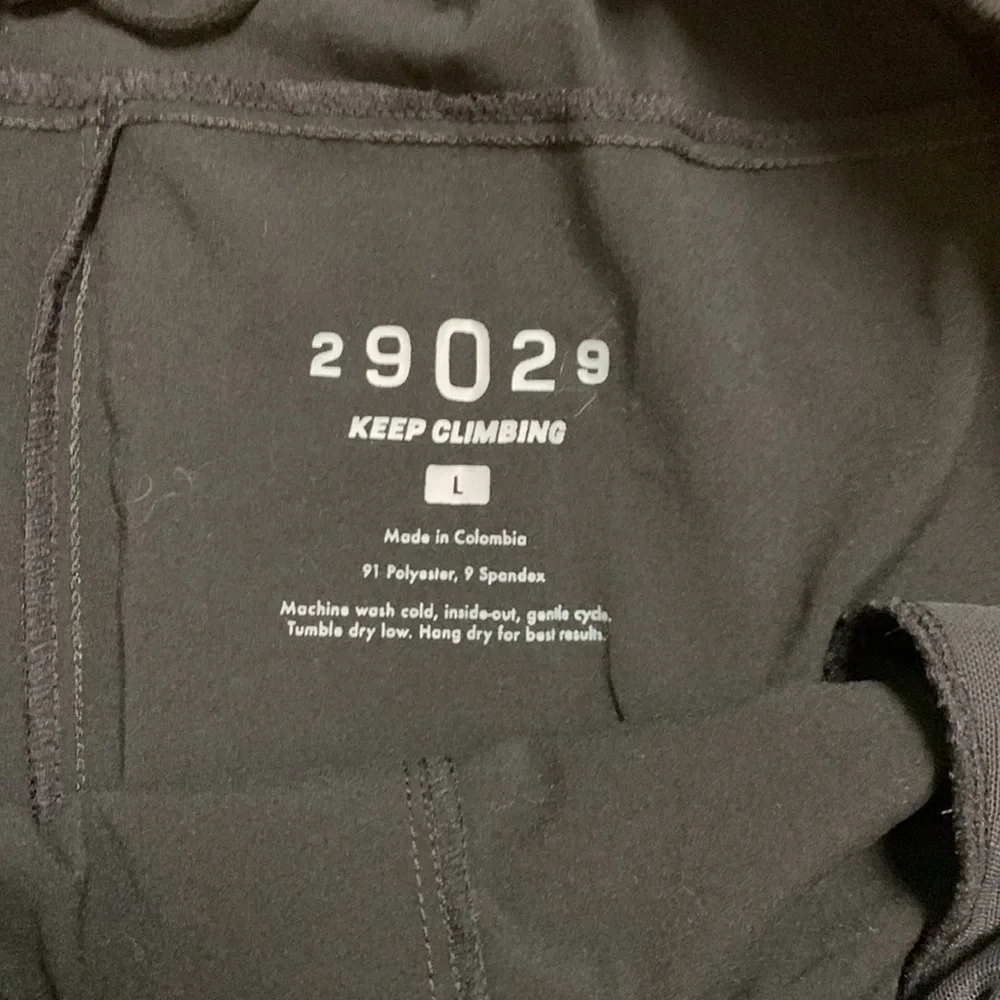 29029 climbing shorts